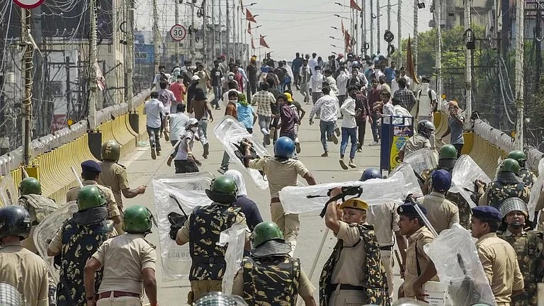 बिहार बंद के बाद पुलिस ने 350 किये गिरफ्तार, सीसीटीवी से पहचान 