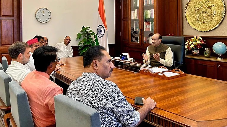 'विपक्ष इस मुद्दे को दबने नहीं देगा', प्रतिपक्ष के नेता ओम बिरला से मिले 