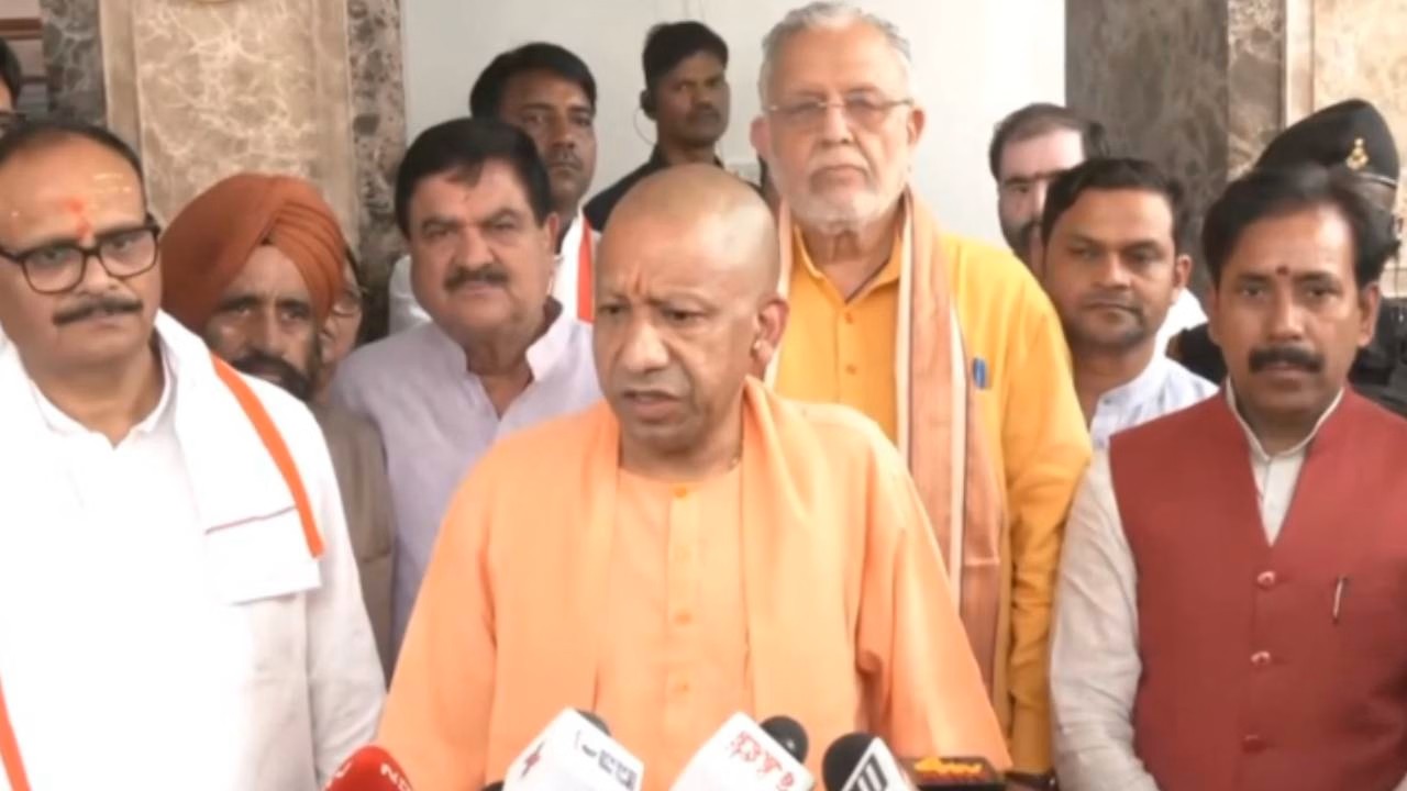 यूपी विधानसभा में राम मंदिर चढ़ावा चोरी पर हंगामा, कार्यवाही स्थगित