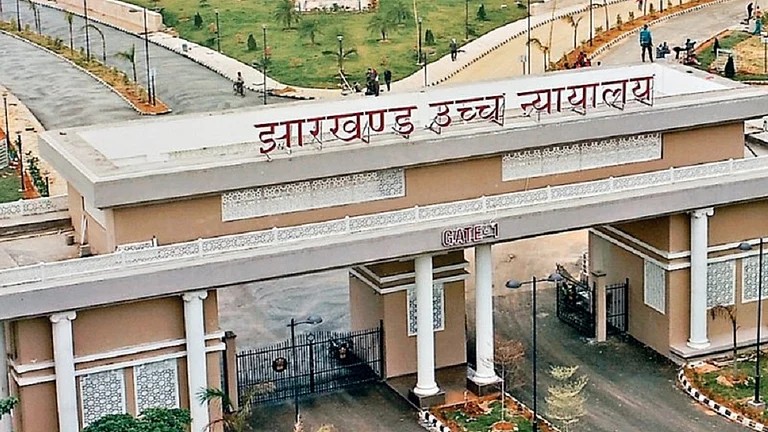 हाईकोर्ट ने जेपीएससी नियुक्तियों को रद्द करने के आदेश पर लगाई रोक